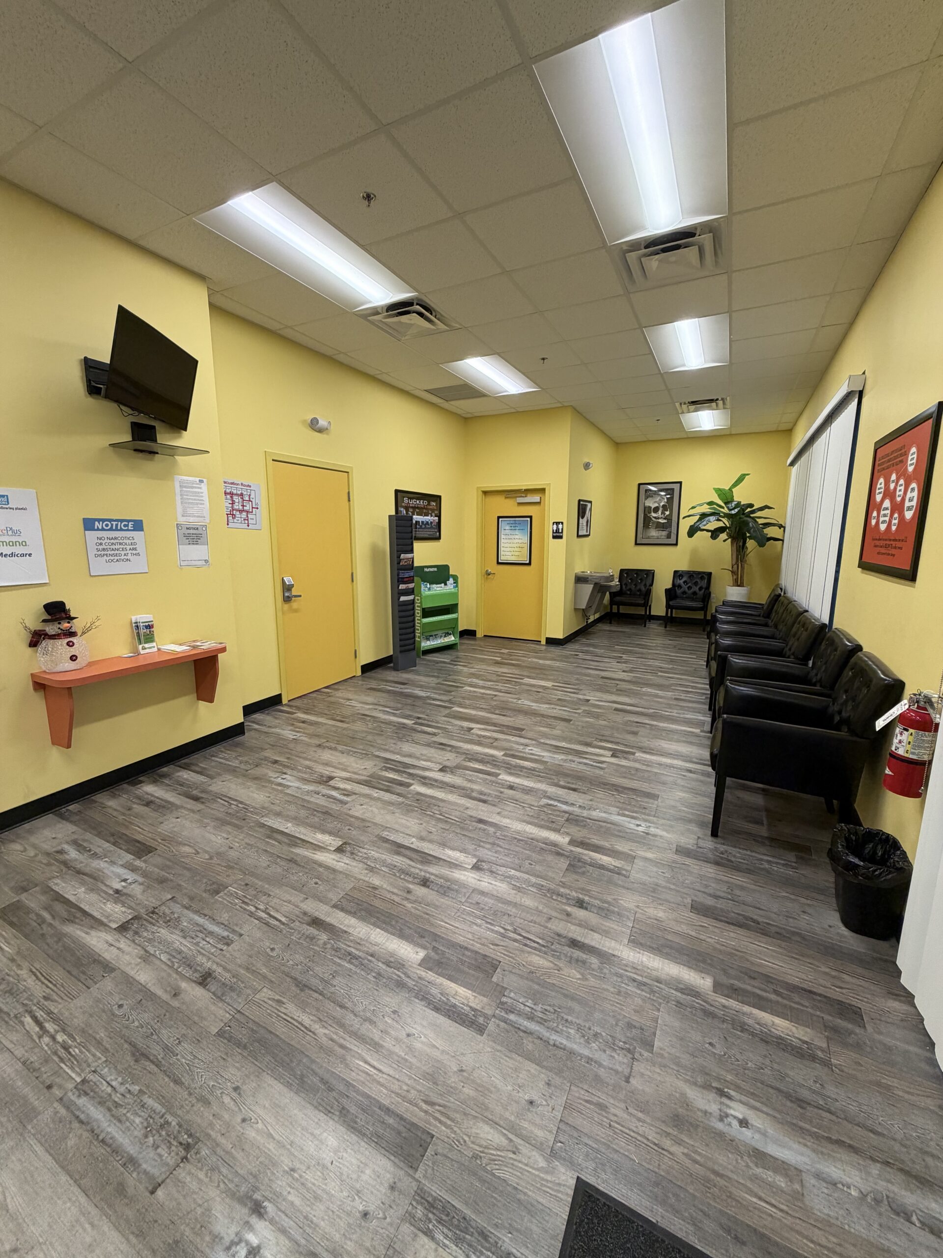 Seating and reception area inside the Island Doctors Naples office